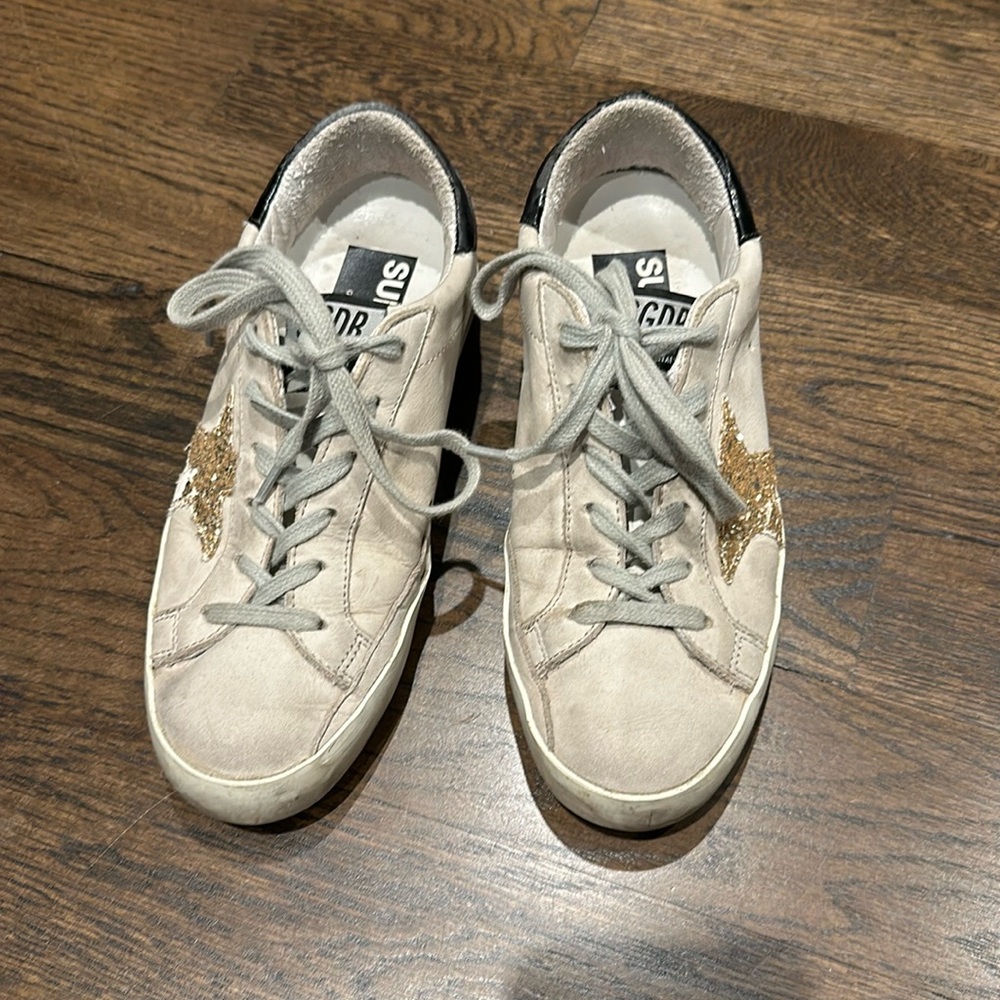 Golden Goose superstar size 35.